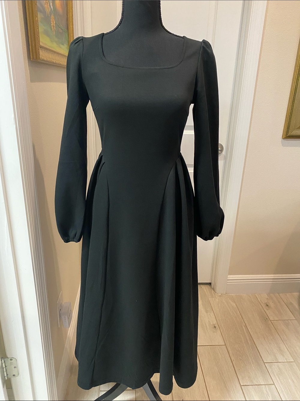 Zesica Women's Black Square-Neck Midi Dress with Long Puff Sleeves